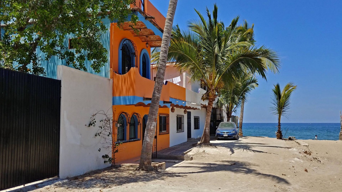 Lo de Marcos Apartment | Privacy with sea breezes and beach side views