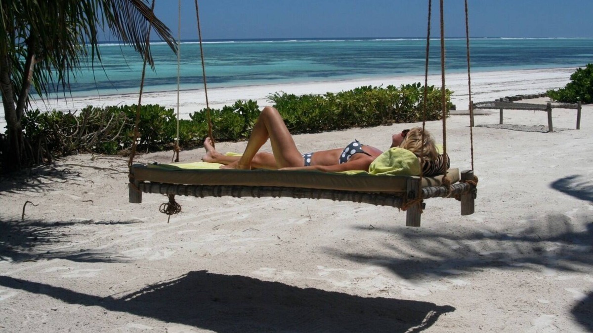 Matemwe Apartment | PRIVATE VILLA really on the beach , fully staffed on Zanzibar's Golden Mile