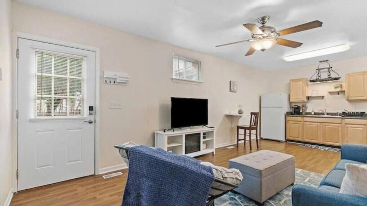 Portsmouth Apartment | Private 1 Bed Apt - Historic Olde Towne Portsmouth