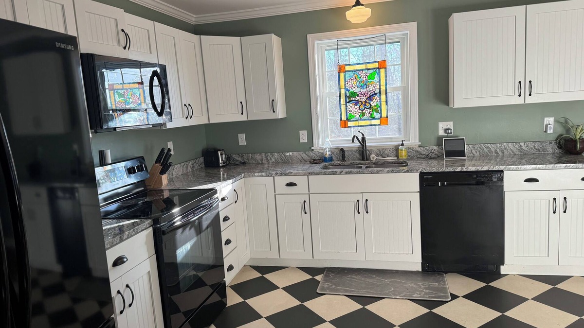 Hampden Apartment | Private 1 bedroom EV charging