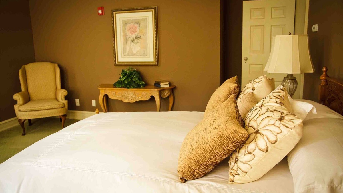 Paoli House | Private 1 Bedroom Suite at French Country Estate