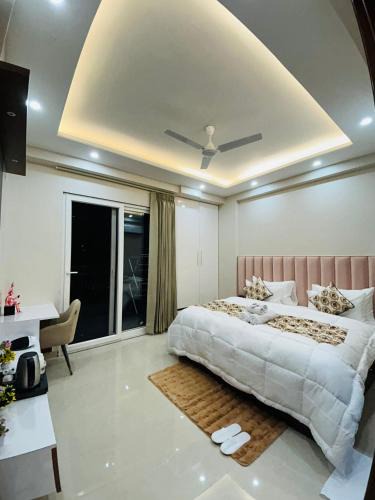 Sushant Lok Apartment | Private 1 BHK Serviced Apartments Sector 52 Near Millennium City Metro Station Gurgaon
