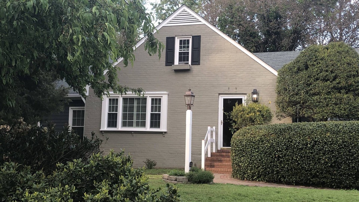 Yorktown Cottage | Private 2,000 Sq Ft Cottage in Historic Yorktown- w/trolley access