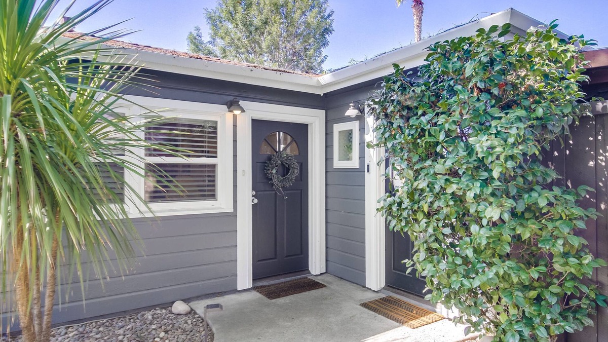 Burlingame House | Private 2-Bedroom Bungalow Bliss in North Park! Walking distance to everything!
