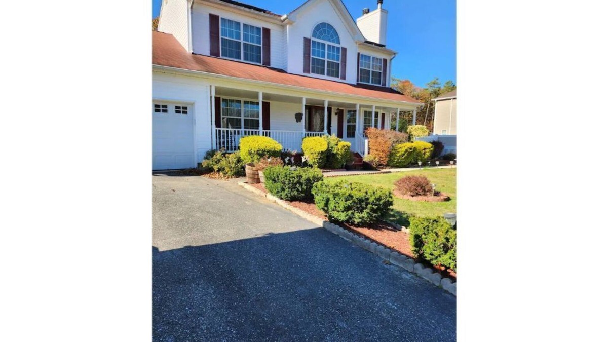 Gordon Heights House | Private 2 bedroom basement w/private entrance