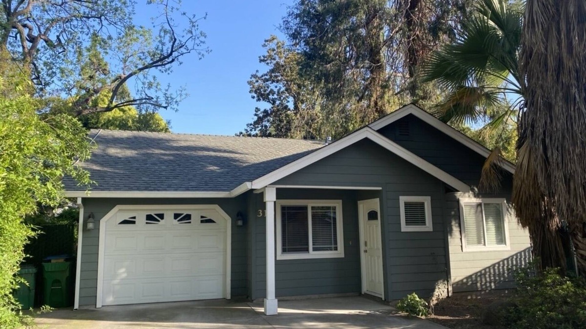 Chico House | Private 2b/1b house close to Enloe hospital and <1 mile from downtown
