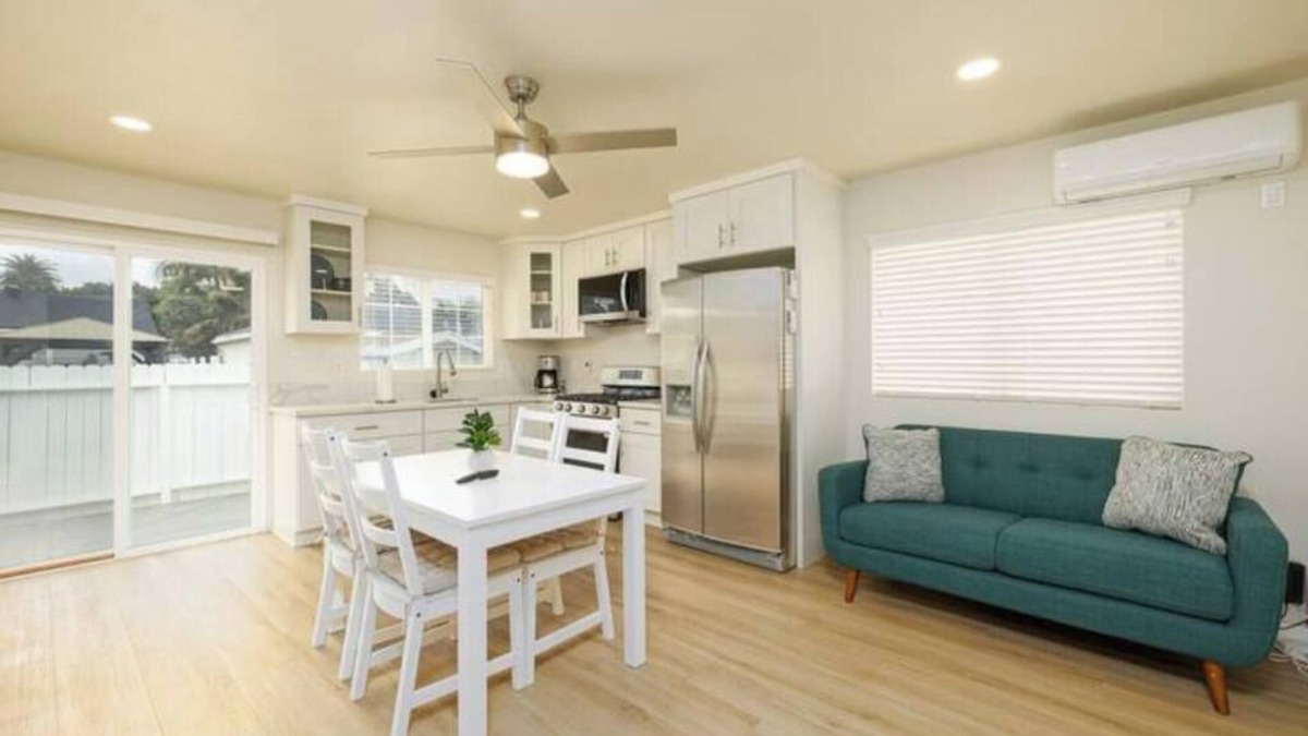 North Long Beach House | Private 2BD Home w WiFi, In Unit W/D - Long Stays