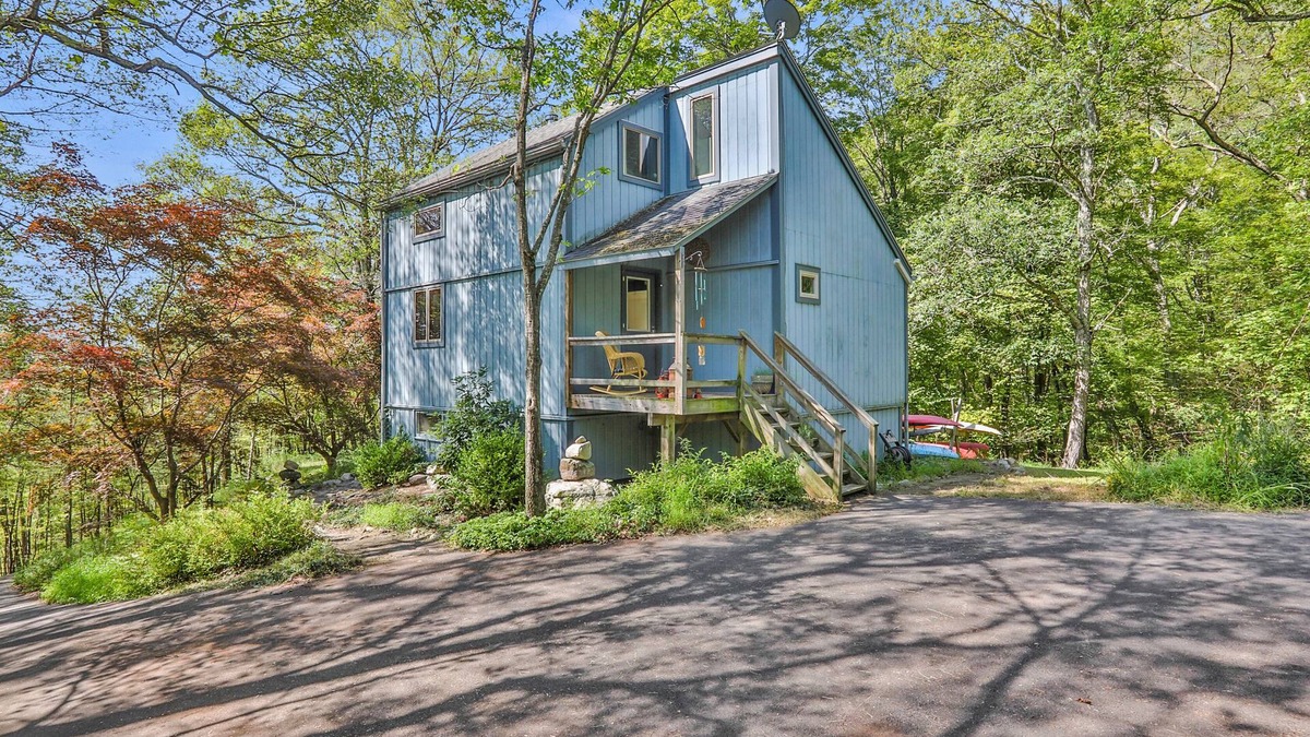 New Paltz House | Private 3-bedroom home bordering the Mohonk Preserve, Dog friendly