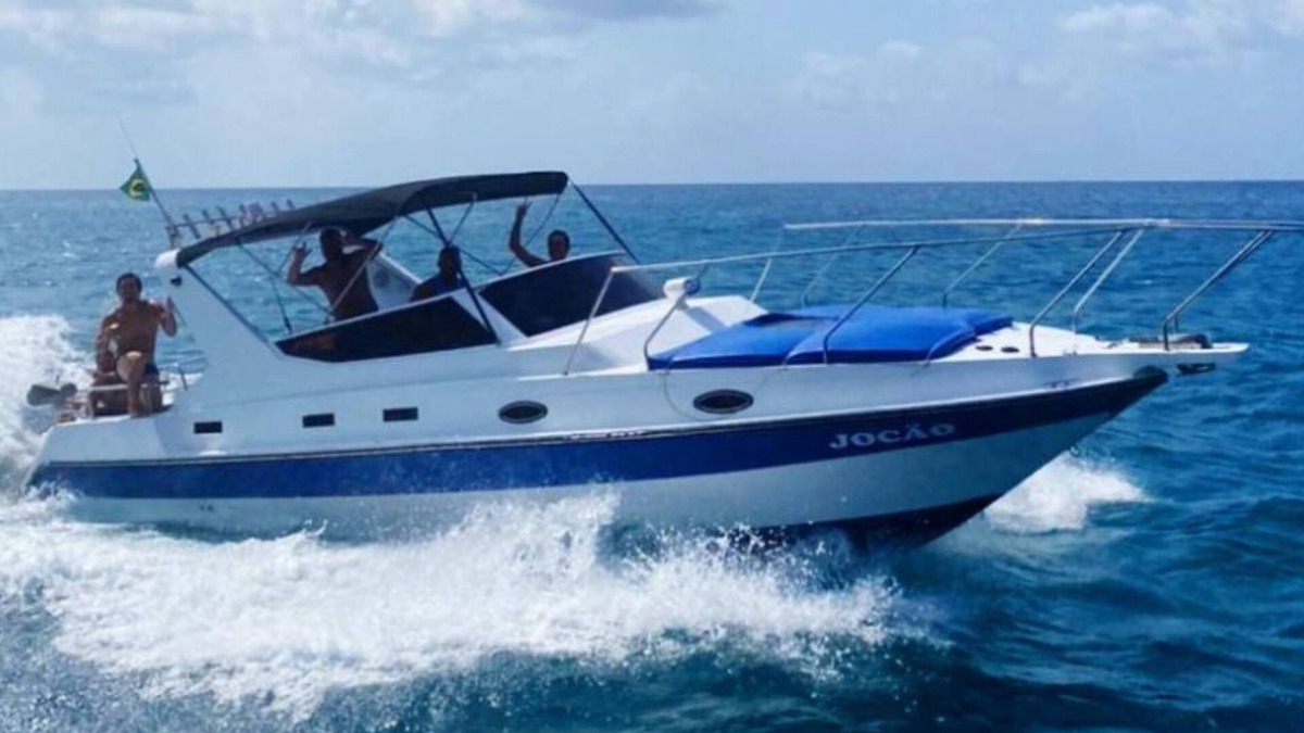 Fernando de Noronha Boat Rental | Private 32-foot speedboat in Noronha by Period - without overnight stay - READ BEFORE!