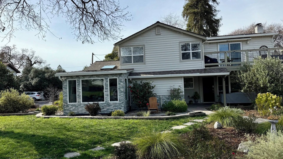 Concord House | Private 4-bedroom house on large creek with serene backyard