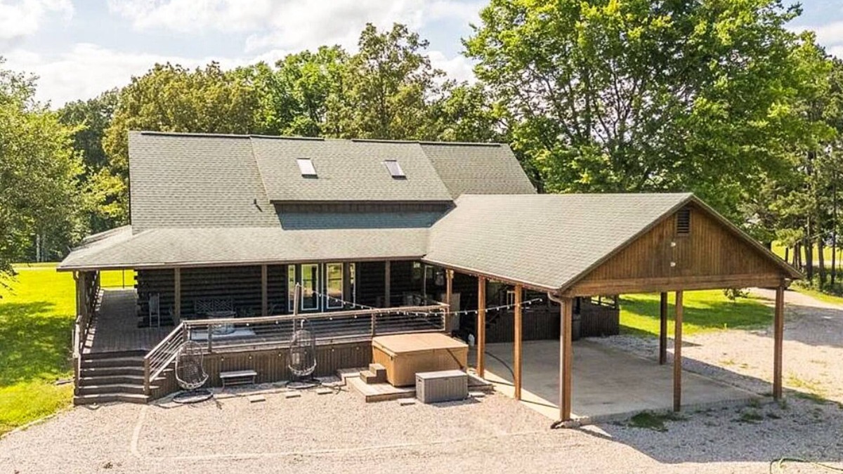 Rombauer Cabin | Private 5 BR cabin on 56 acres. Hot tub, Hunt, fish, and near the lake and town