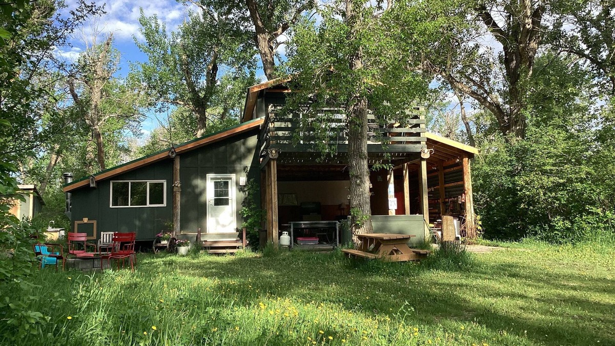 Pincher Creek Cabin | Private 500 acre ranch riverside cabin and fishing Oldman River. Family and pets