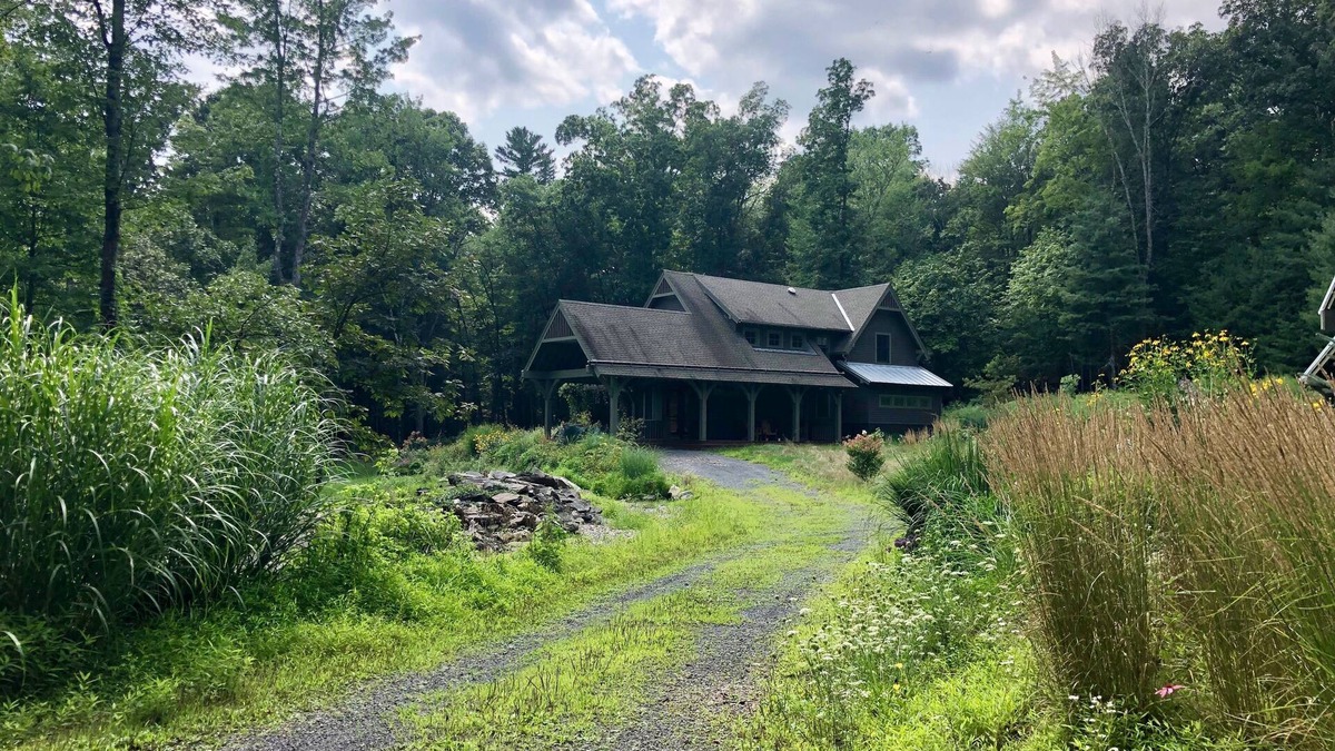 Accord House | Private 6 Acre Catskills Retreat Between Mohonk and Woodstock - Sleeps 8
