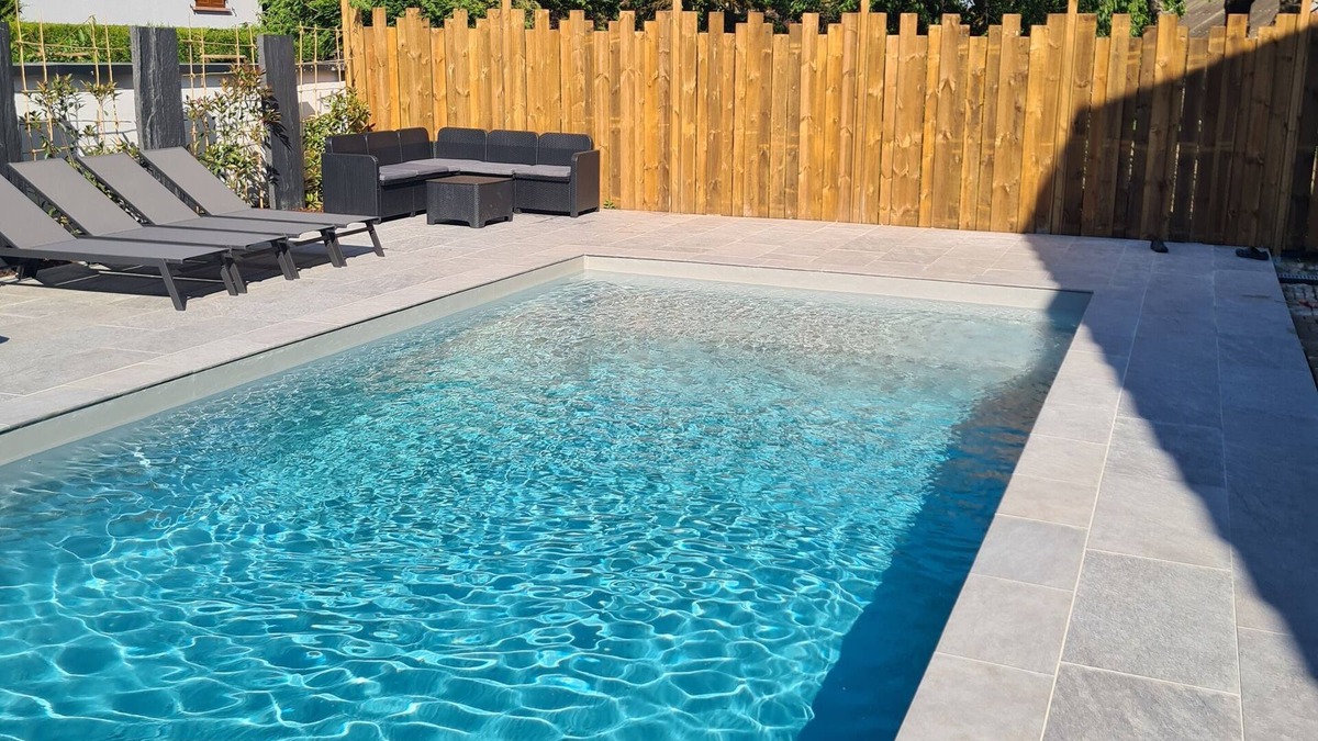 Dalhunden House | Private accommodation in beautiful villa with swimming pool