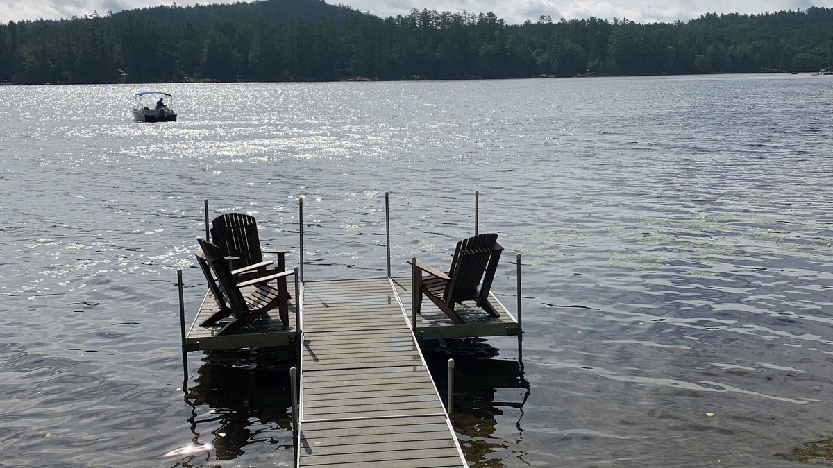 Chestertown Cottage | Private Adirondack lakefront Cottage on Loon Lake