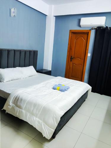 F-7 Sector Apartment | Private and Charm 1Bed Apartment- AC- WiFi- Self-CheckIN