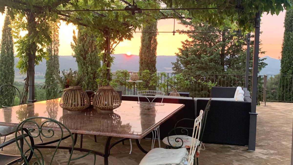 Montalcino Villa | Private and cozy retreat in Montalcino with private pool surrounded by vineyards