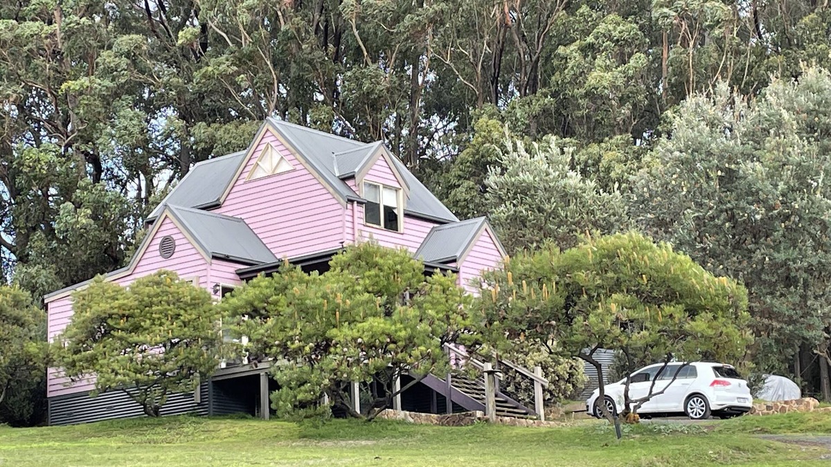 Hoddles Creek Cottage | 👩🌾Private and Relaxing Farm Stay in Gembrook | Peace & privacy guaranteed