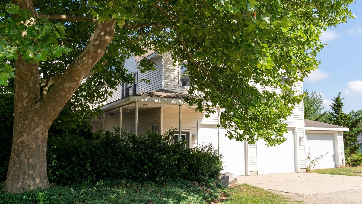 Fennville Apartment | Private And Secluded Rental On the Kalamazoo River - Saugatuck-Douglas-Fennville