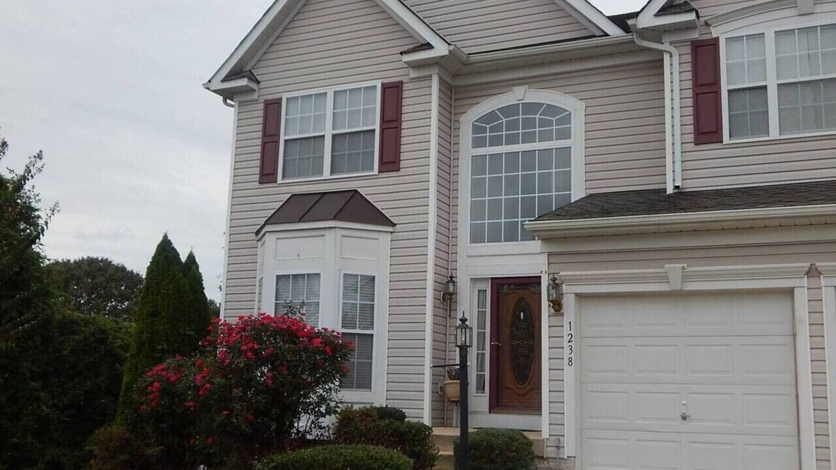 Severn House | Private and separate guest house!