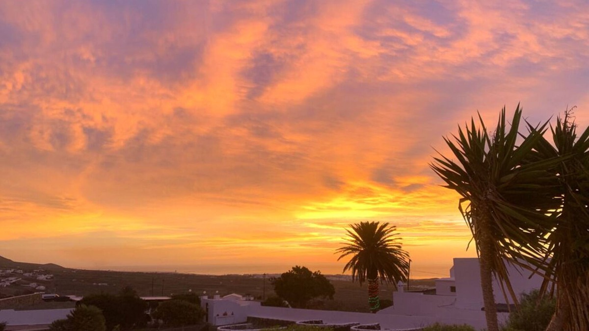 La Asomada Apartment | Private apartment with sea and mountain views, large exclusive garden, Lanzarote