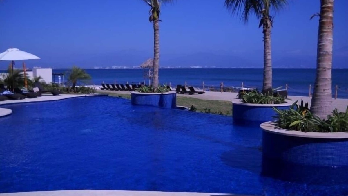 La Cruz de Huanacaxtle Condo | Private Beach with Magnificent Views!