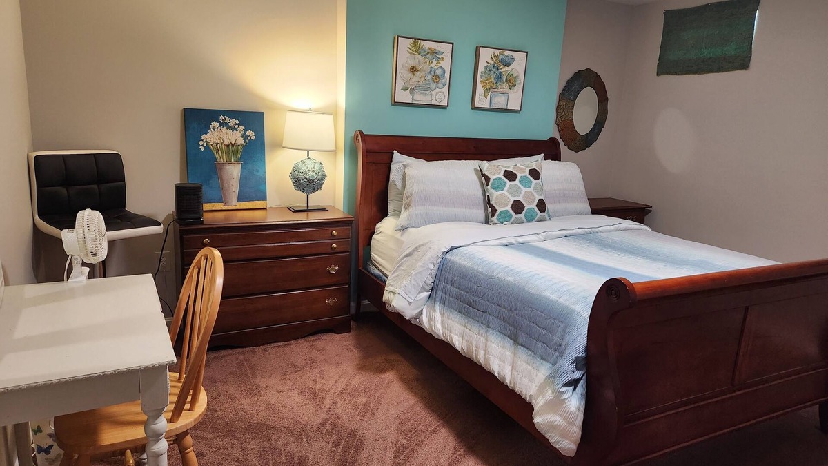 West Fairfax Apartment | Private Basement Apartment