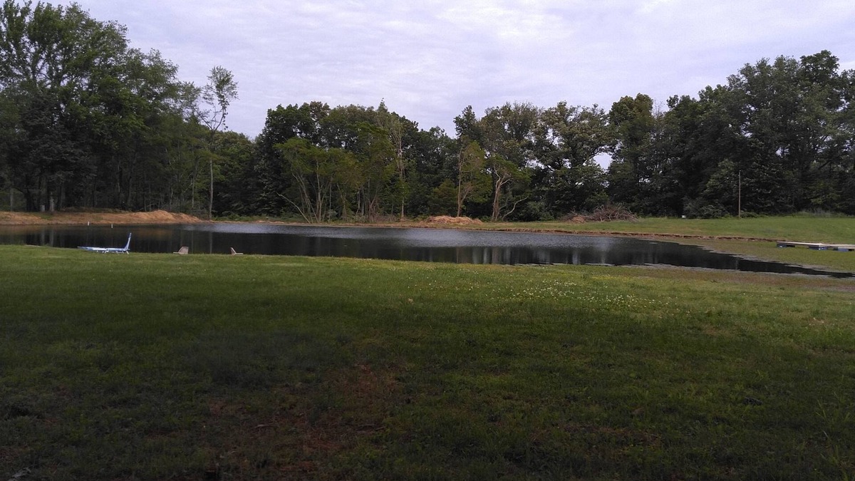 West Frankfort RV Rental | Private beach and pavilion