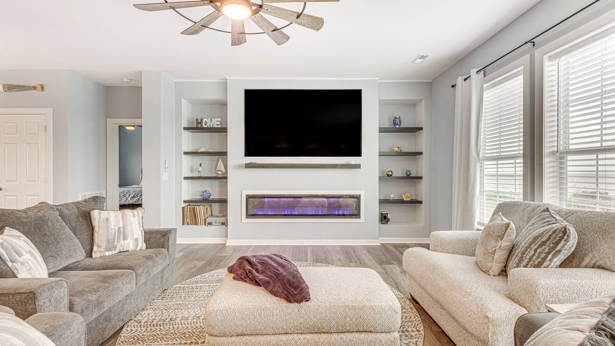 Maryus House | Private Beach & Deck: Bayfront Home in Hayes!