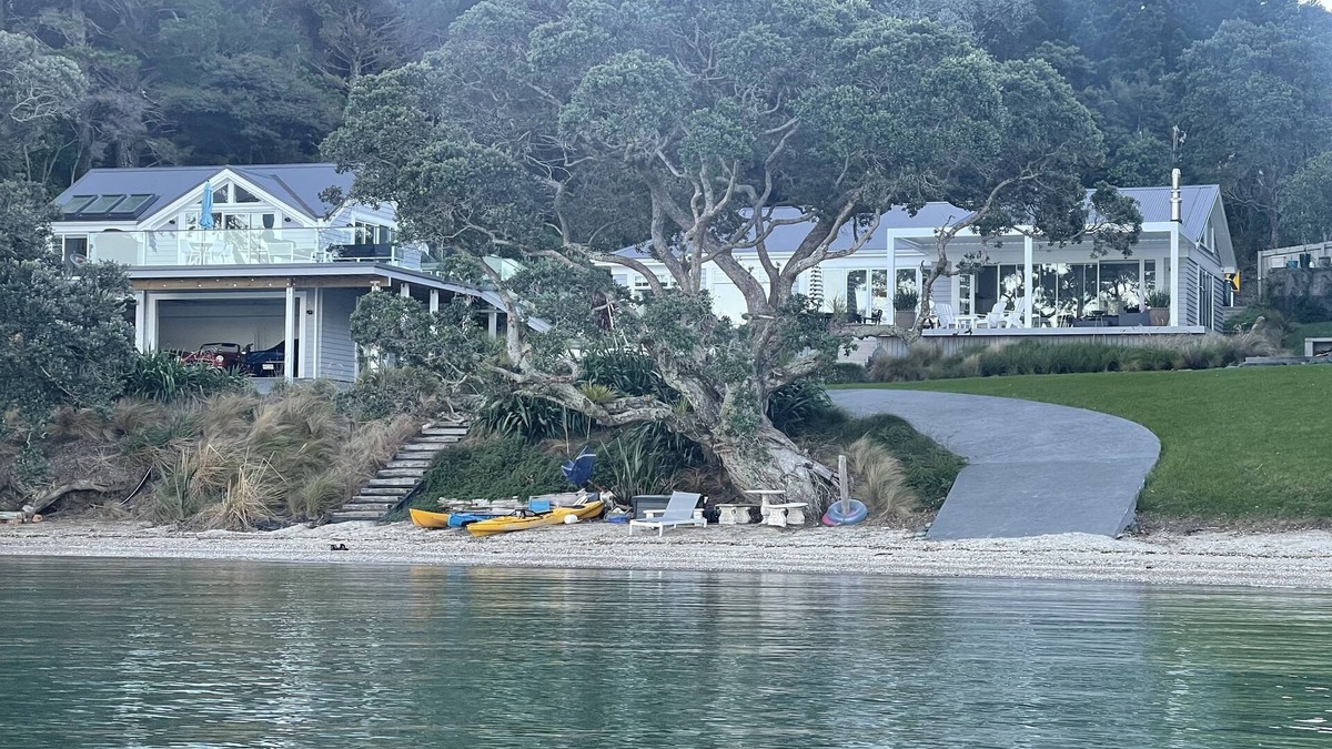 Whangateau House | Private Beach front property in Paradise