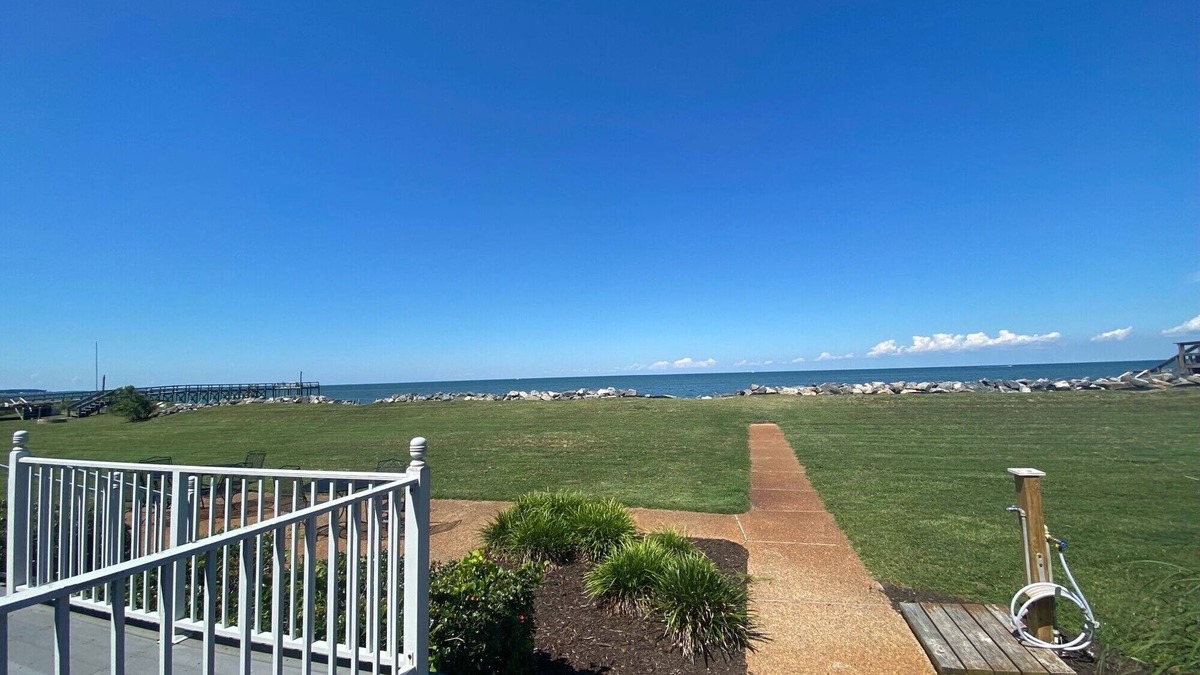 Gwynn House | PRIVATE BEACH on the Chesapeake Bay
