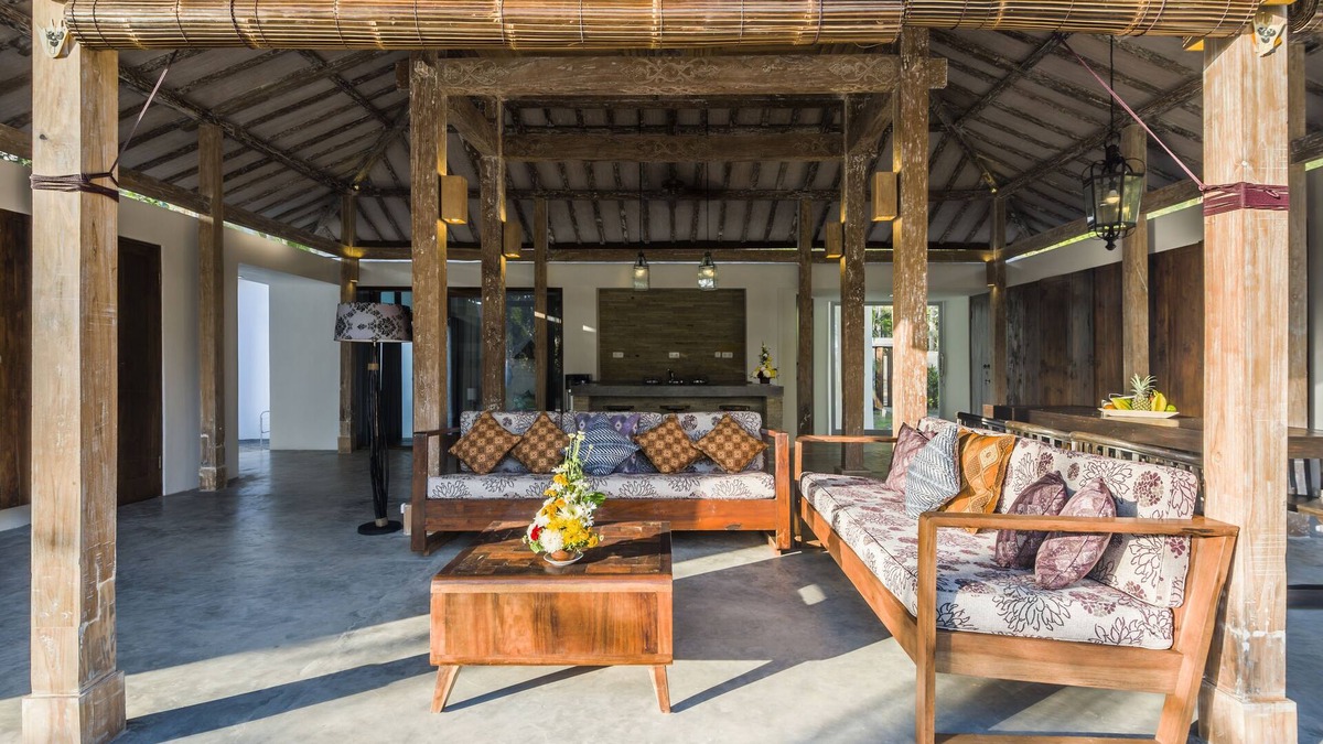 Melaya Villa | Private beachfront Villas with private pool and huge garden