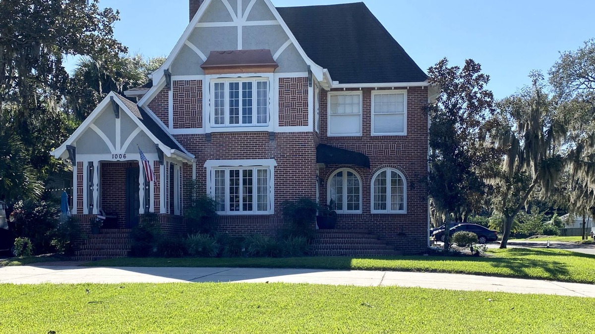 Historic District Apartment | Private, Beautiful apartment in historic district 1/1
