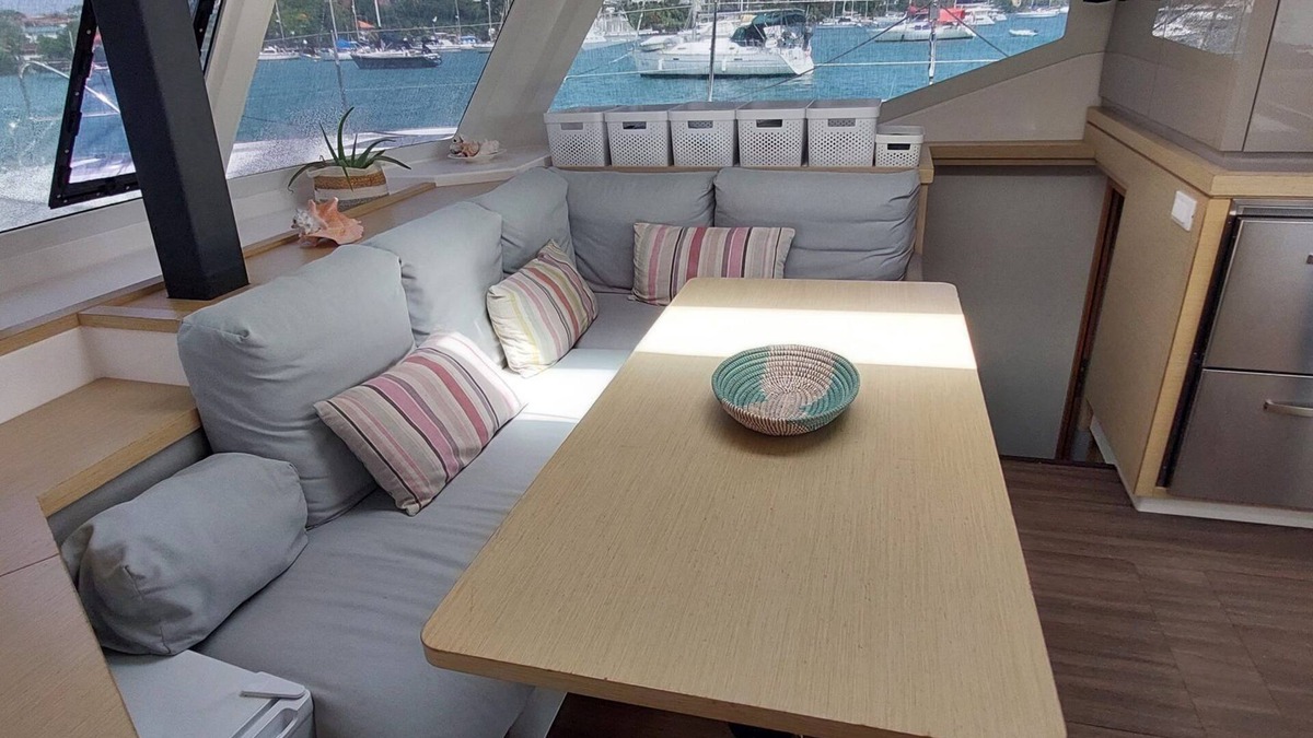 Norman Island Boat Rental | Private Boat, 40ft Modern Catamaran on on Turquise water