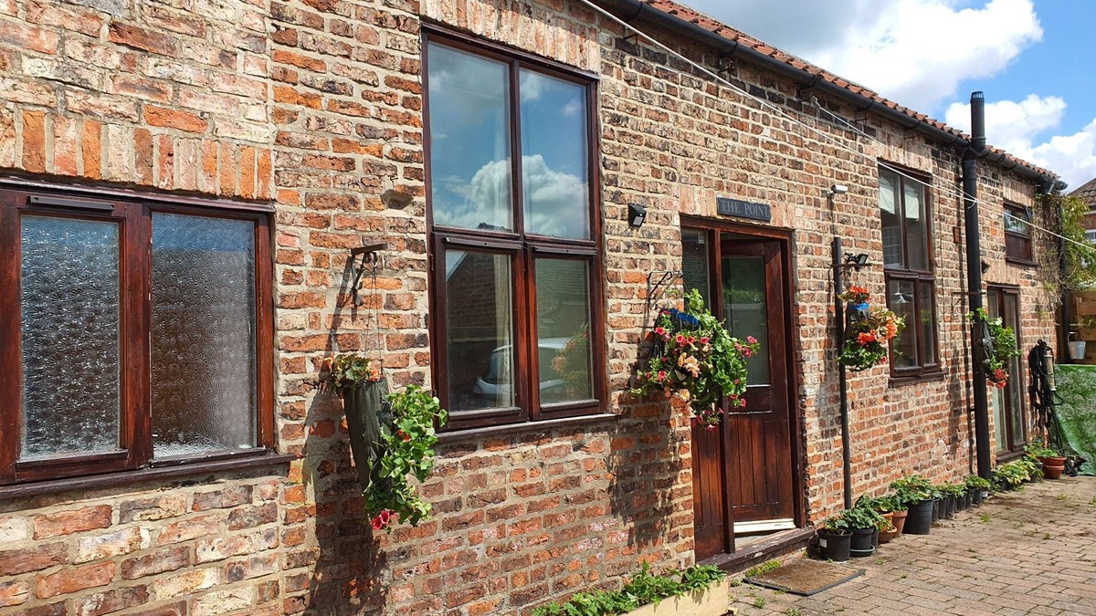 Shipton House | Private Bungalow ? Cottage in private courtyard