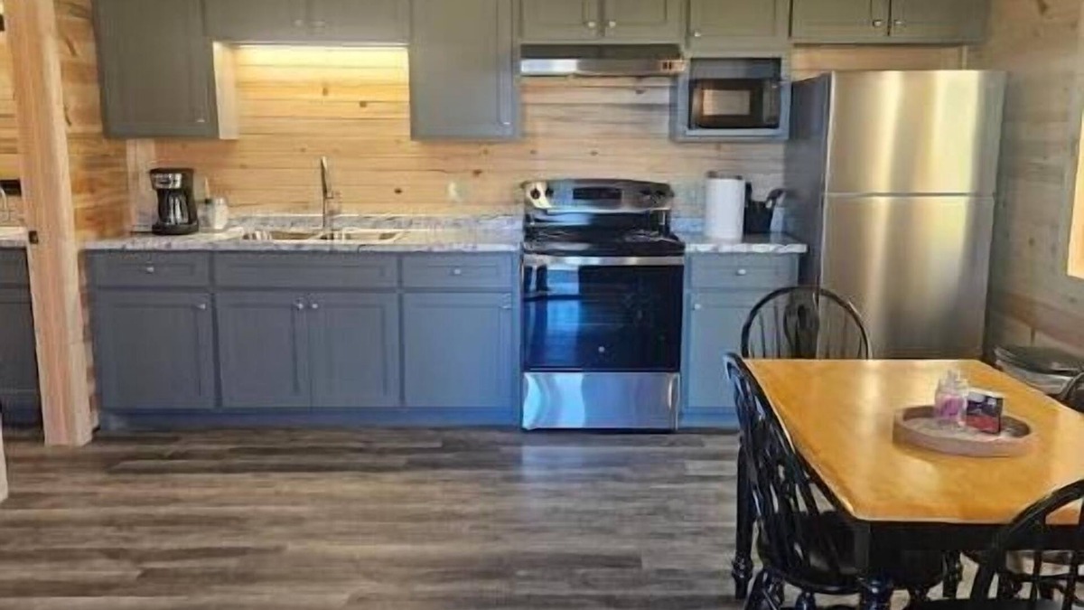 Hugo Apartment | Private Cabin Full Kitchen 2