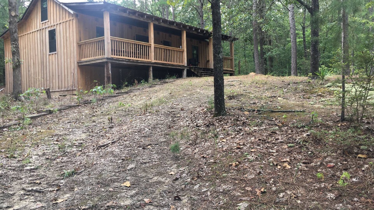 Batesville House | Private Cabin Minutes to Sardis Lake/Crappie Fishing/Ole Miss Football Games