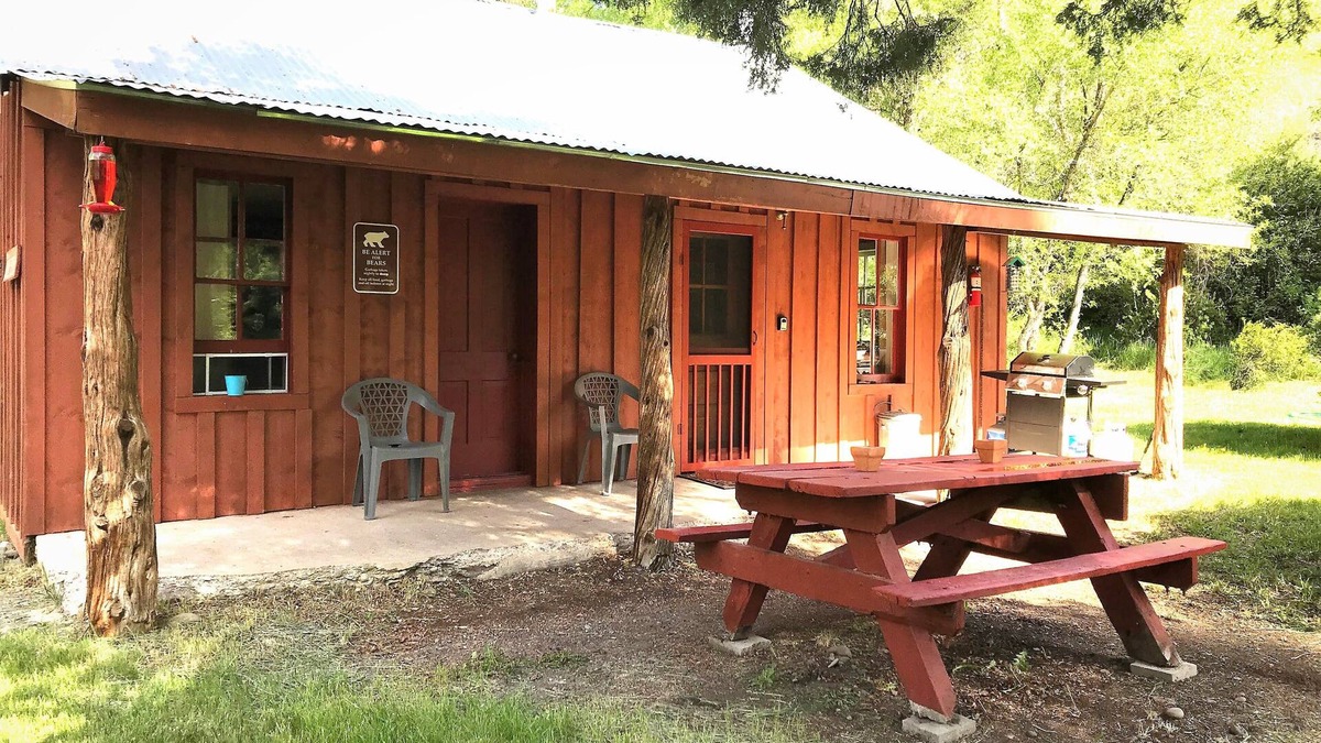 Antonito Cabin | Private Cabin on the Conejos River, Pet Friendly, Sleeps 5