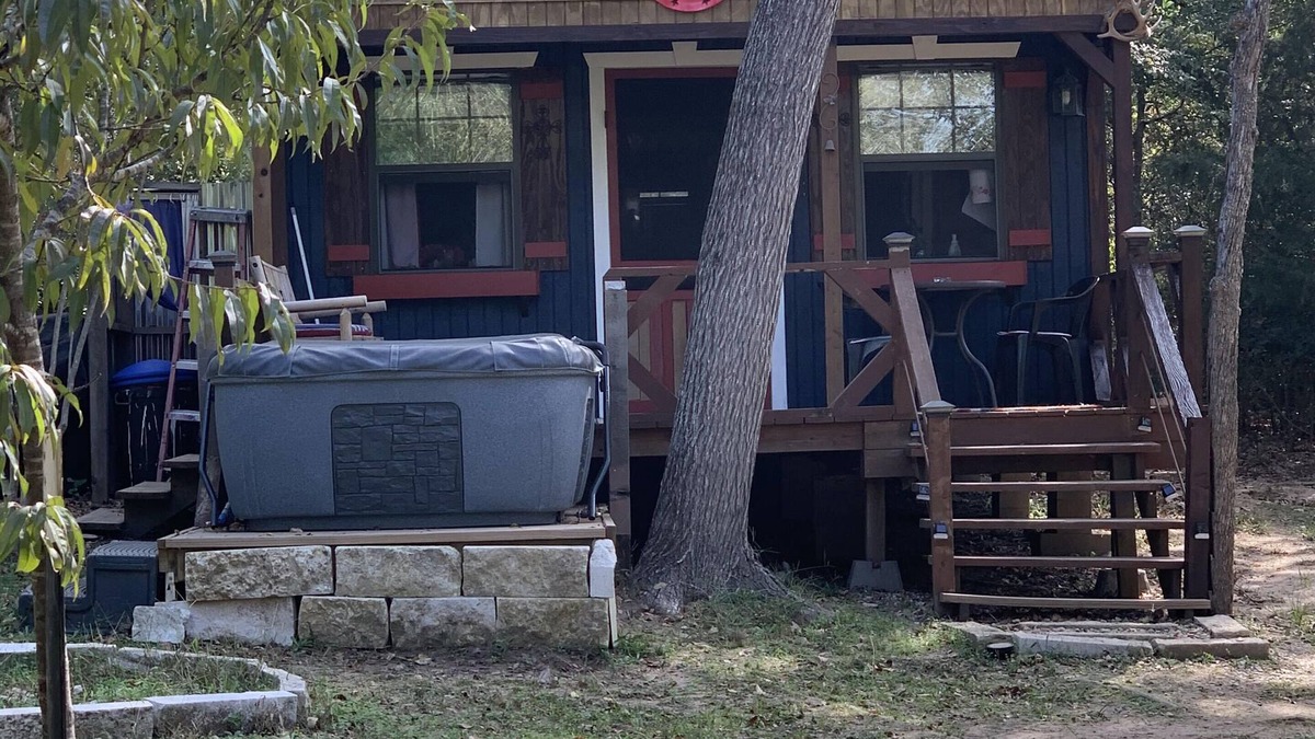 Jewett Cabin | Private Cabin with hot tub. Nestled in the Woods just off Lake Limestone, Texas.