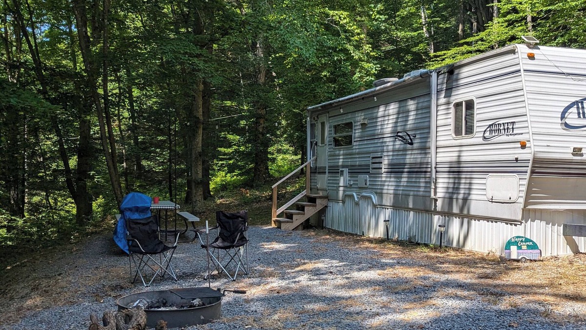 Drennen House | Private Camper/Near Summersville lake & Gauley river , Great for rafters
