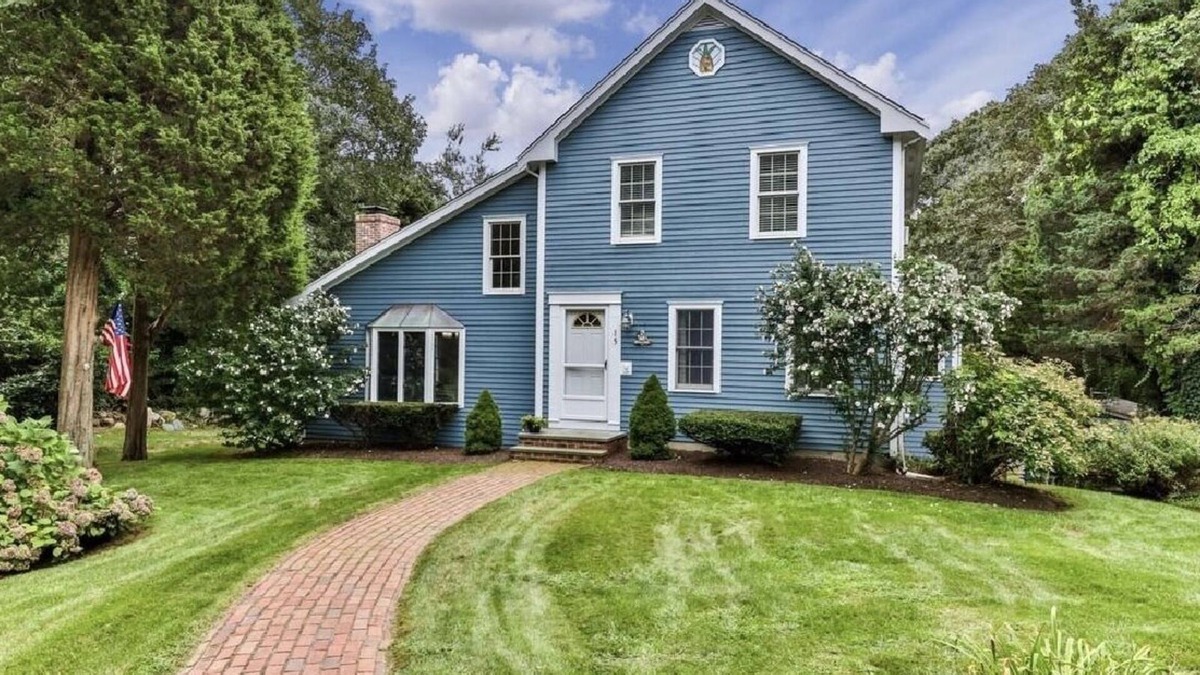 East Dennis House | Private Cape Rental 1 Mile from the Beach!