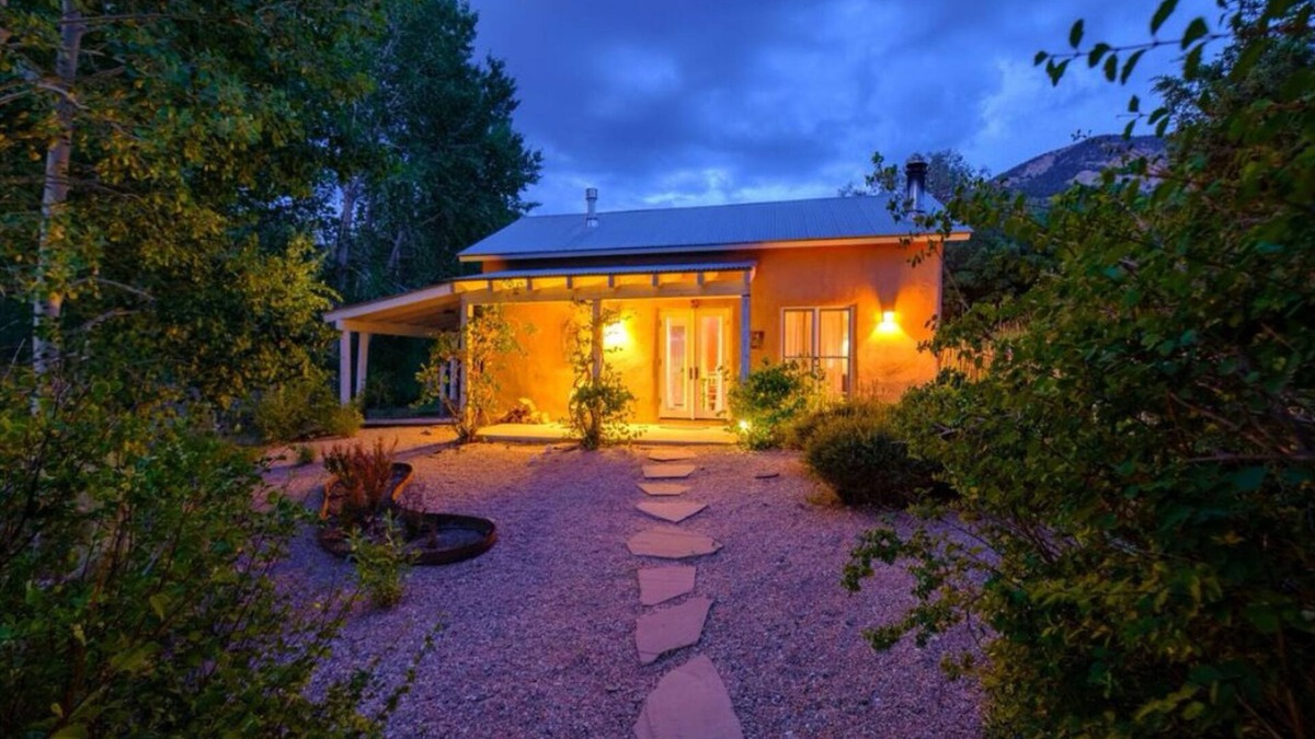 Arroyo Seco House | Private Casita in the Aspens