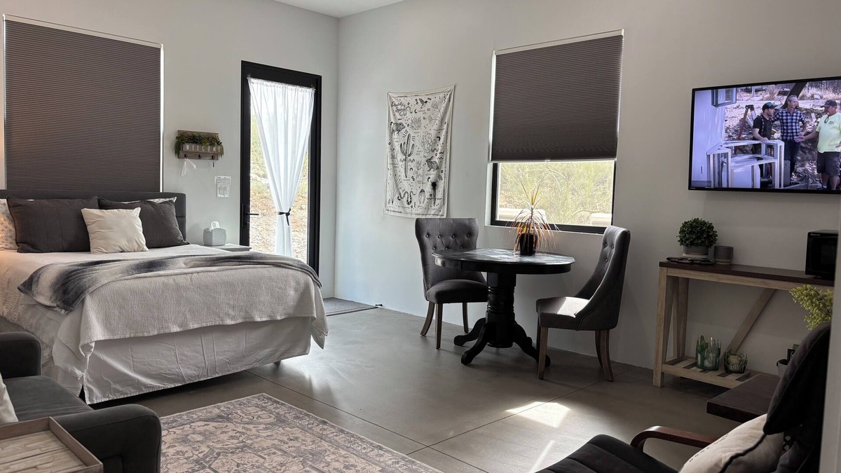 New River Apartment | Private Casita w desert landscape and great views.
