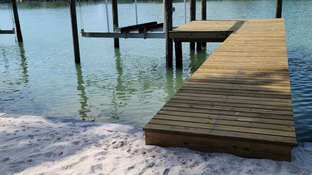 Sunset Beach House | Private Charming Waterfront House - Walk To Beautiful Sunset Beach