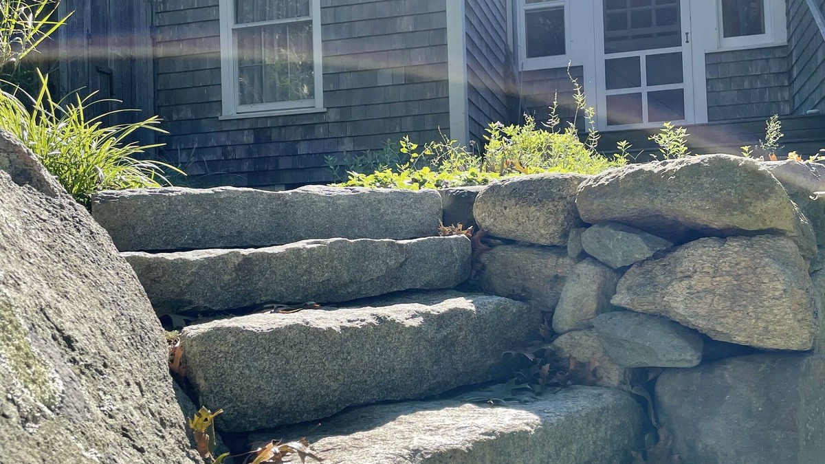 Menemsha House | PRIVATE CHILMARK HOME, 5BR,5 bath, 2 outdoor showers, AC