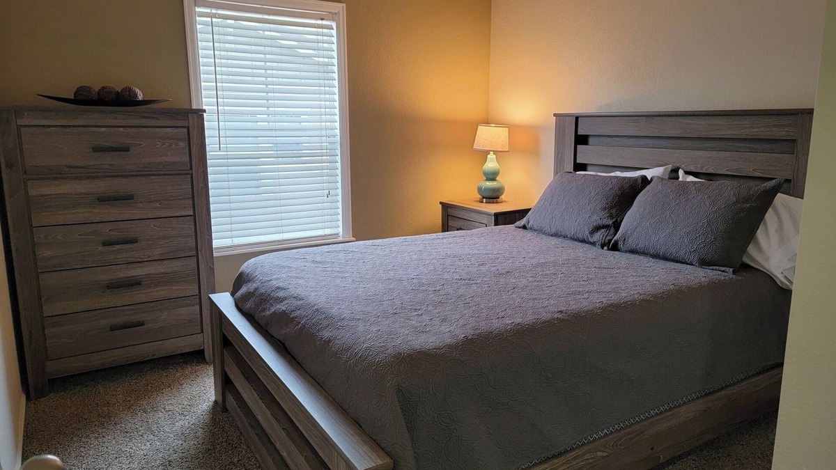 Meridian House | Private Clean Townhome with Attached Garage