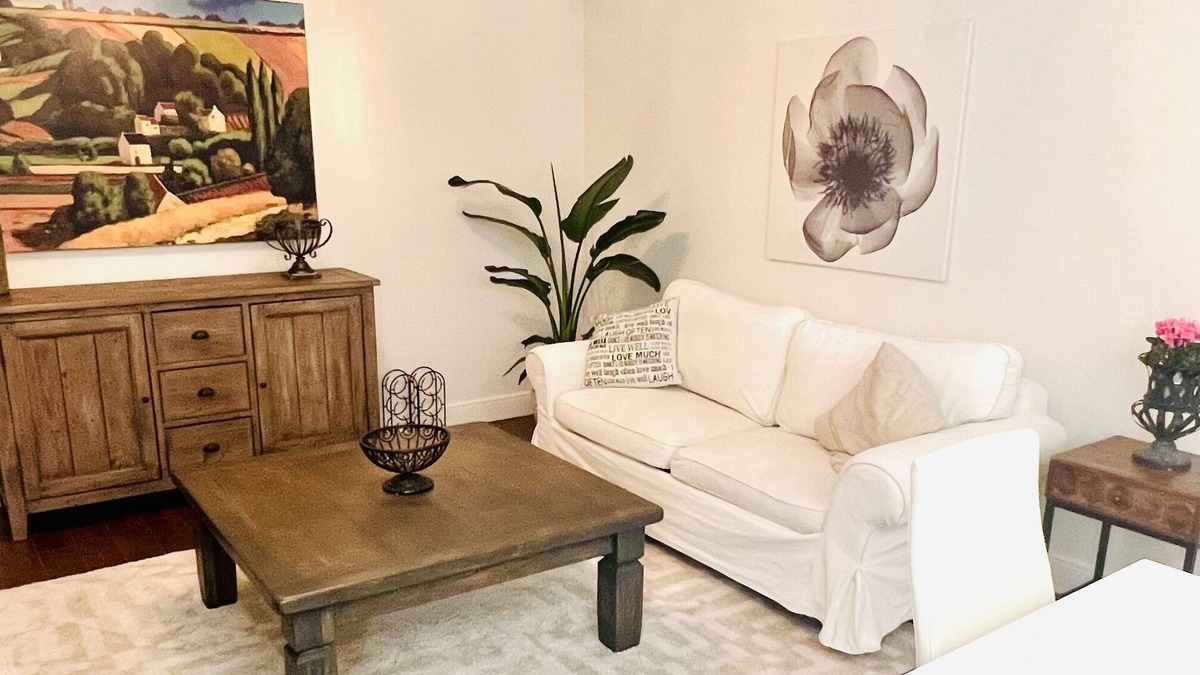 Central Lonsdale House | Private, comfortable, well-stocked suite close to mountains, ocean & downtown!