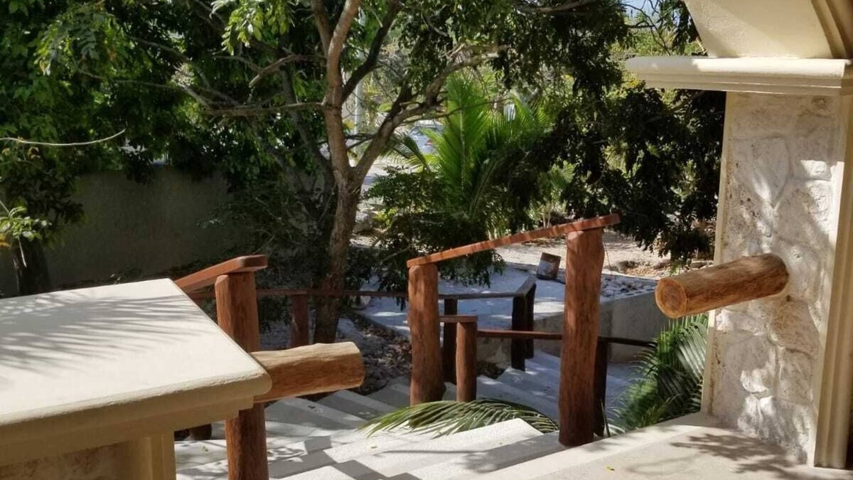 Salina Grande Apartment | Private Comfortable Apartment/Suite 5min from Supermarket & Marina