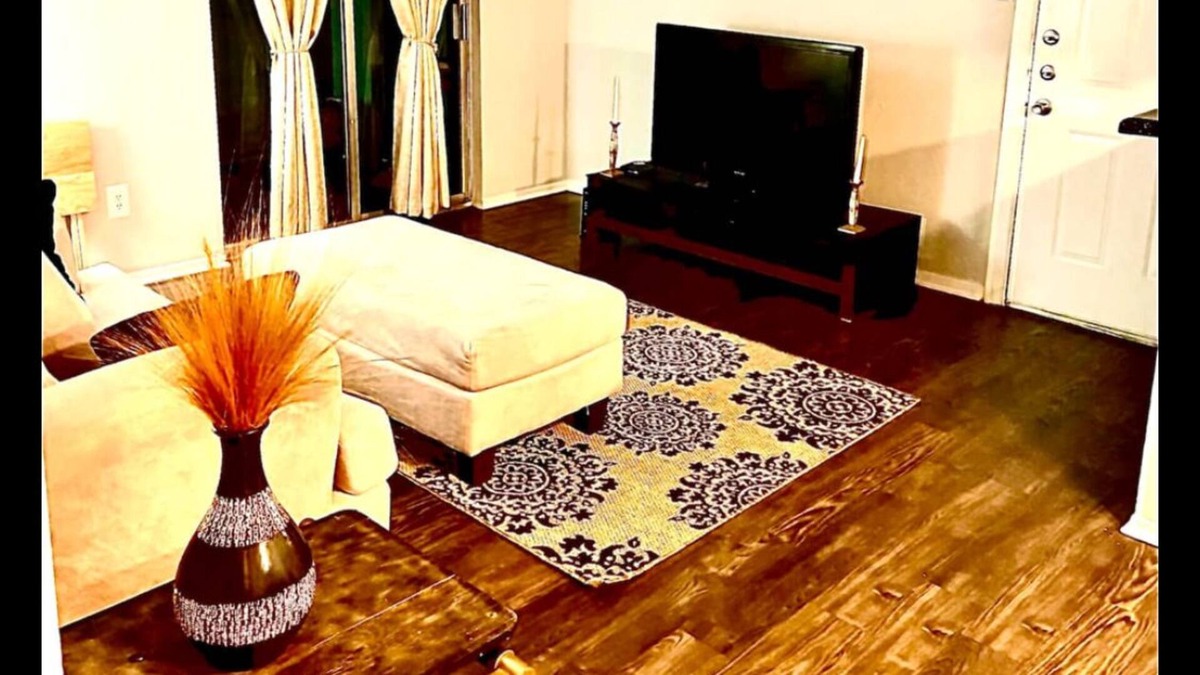 Westchase Apartment | Private Comfy Suite