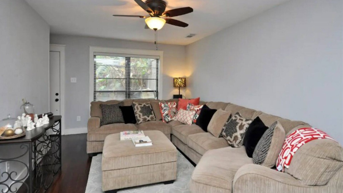 Spring Branch Central Condo | PRIVATE CONDO IN SPRING BRANCH
